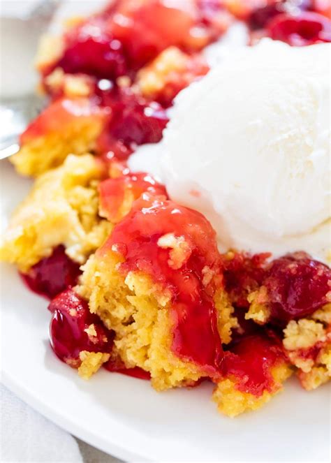 This Easy Dump Cake Can Be Made 4 Different Ways And Calls For Just 4 Simple Ingredients Such A