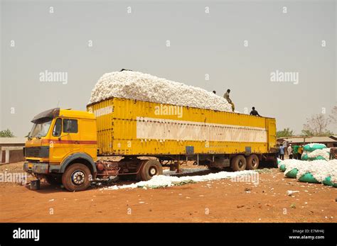 Cotton Truck High Resolution Stock Photography and Images - Alamy