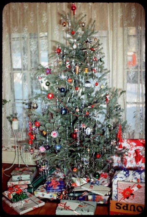 37 Totally Beautiful Vintage Christmas Tree Decoration Ideas 17