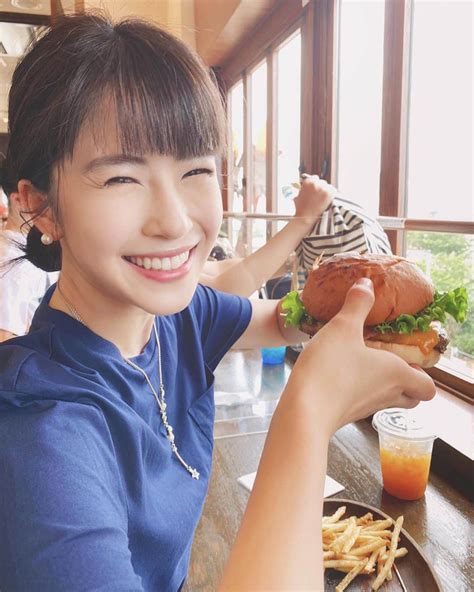 神田れいみさんのインスタグラム写真 神田れいみinstagram 「🍔 先週テレビでハンバーガー店を特集していたのを観て、 行かずにはい