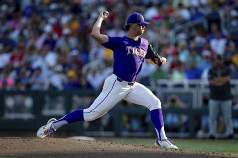 Whites Homer In 11th Sends Lsu To College World Series Finals With A 2