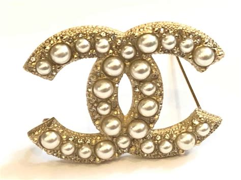 CHANEL 2017 Fall Chanel CC Logo Pin Brooch Crystal Gold Pearl - Chelsea Vintage Couture