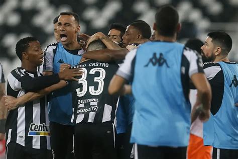 Vasco E Botafogo Ta A Rio Vasco Vence Botafogo Nos Penaltis E