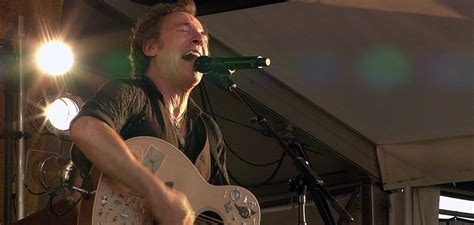 Jeremy Allen White Talks to Bruce Springsteen About Upcoming Biopic