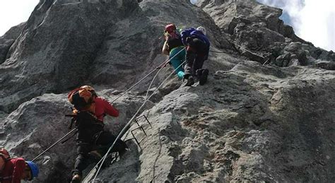 Alpinisti Bloccati In Parete Con Buio E Temporale Portati In Salvo Ma