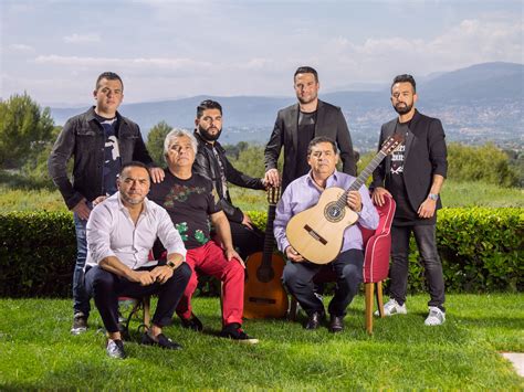 win  pair    gipsy kings london outdoor show  royal