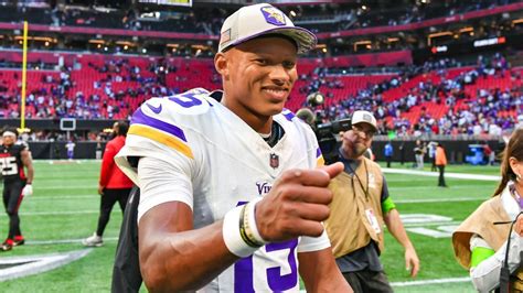 Vikings QB Joshua Dobbs to start Sunday against Saints - ESPN