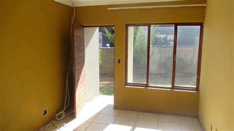 Fnb Quick Sell Bedroom House For Sale In Munsieville South