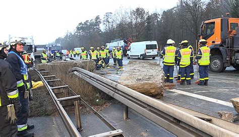 Bilder Von Massenunfall Auf Der A Bei N Rnberg Lkw Kracht In