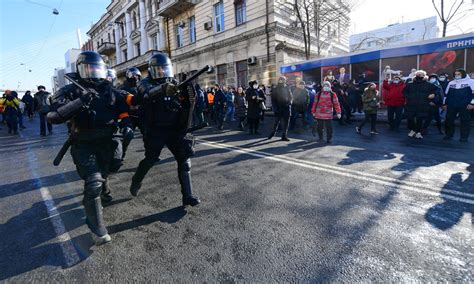 Centinaia Di Arresti In Russia Durante Le Manifestazioni Pro Navalny