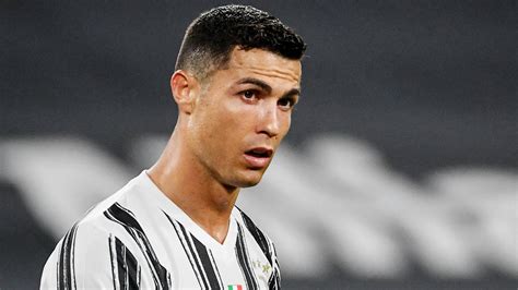 Digosipkan Pindah Dari Juventus Cristiano Ronaldo Akhirnya Buka Suara