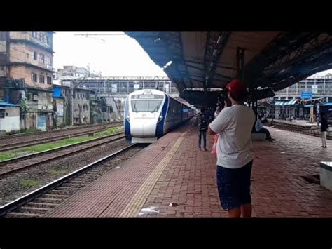 22225 Mumbai CSMT Solapur Vande Bharat Express Skipping Dombivli