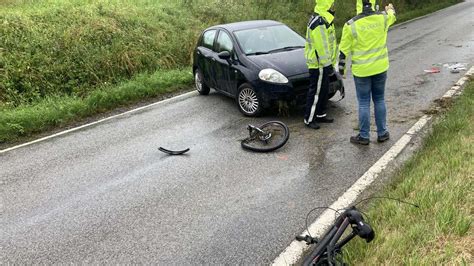 T Dlicher Unfall Bei Langenbrettach Radfahrer Von Auto Erfasst