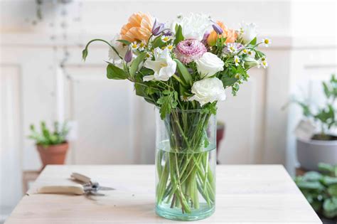 13 Best Flowers For Cut Arrangements