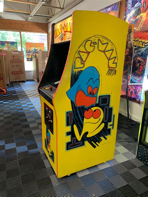 Original 1980 Pac-Man – Pixels and Pinball