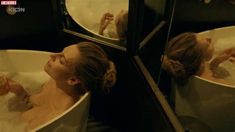 Naked Lyubov Tolkalina In Snail Run