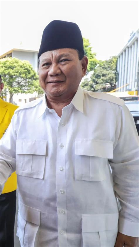 FOTO Hadiri Syukuran HUT Partai Golkar Prabowo Akrab Rangkul Akbar