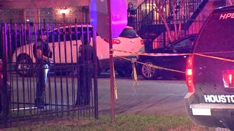 Houston Crime Car Burglary Suspect Dies After Being Shot And Run Over