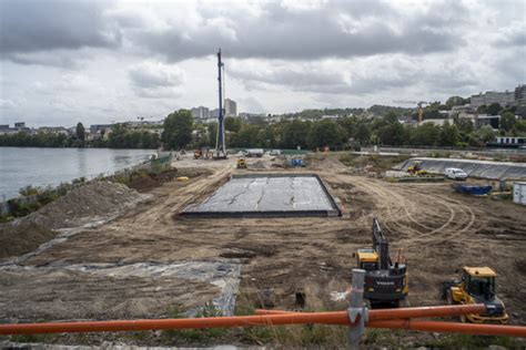 Pointe Amont De L Le Seguin Emerige Et Ses Partenaires Posent Un Er