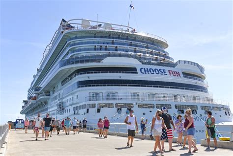 Cruceros por el Caribe: Puerto Plata recibe cerca de tres mil turistas ...