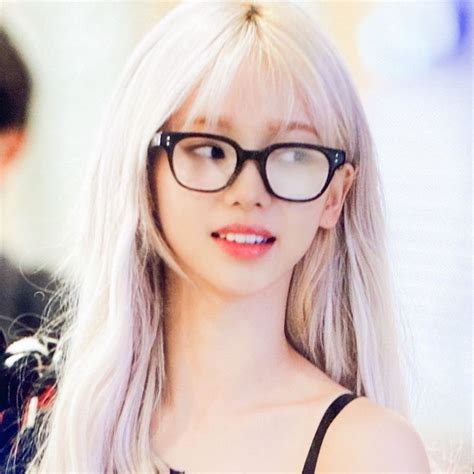 Karina Aespa Icons Lq Pfp Cute Fansite At Airport Blonde Hair