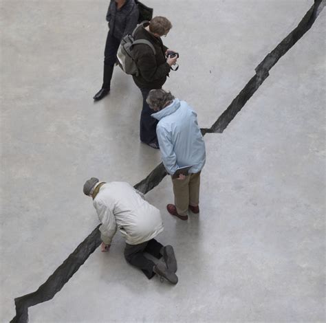 Doris Salcedos Shibboleth A Giant Crack In Tate Modern