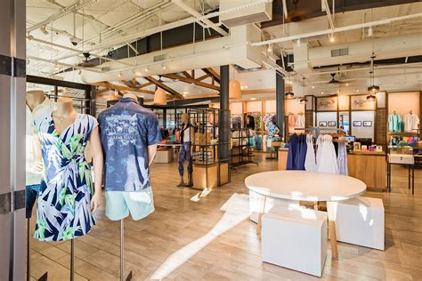 The Tommy Bahama Brings Island Luxury To Historic Lahaina Design