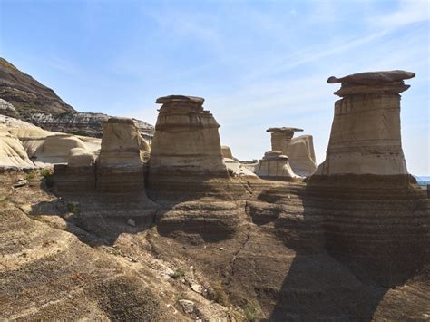 Just some Hoodoos...... : r/alberta