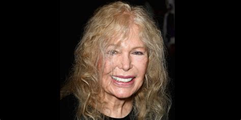 Loretta Swit Wasnt A Fan Of Hot Lips Houlihan Nickname On Mash Comic Sands