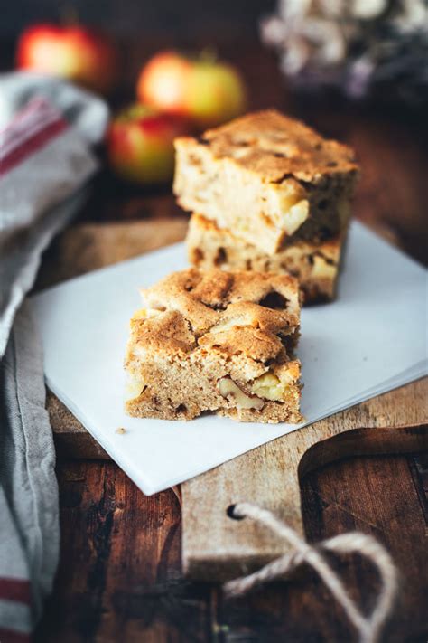 Apfel Schnitten mit Walnüssen Ahornsirup und brauner Butter saftiger