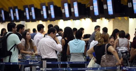 Movimento em aeroportos brasileiros é maior Fotos UOL Economia