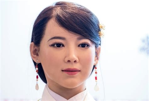 Chinese Humanoid Robot Turns On The Charm In Shanghai Breitbart