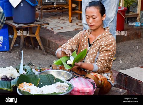 Lao Snacks Hi Res Stock Photography And Images Alamy