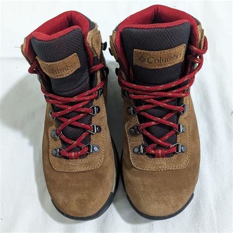 Columbia Hiking boots Size 6.5 Worn once during a... - Depop