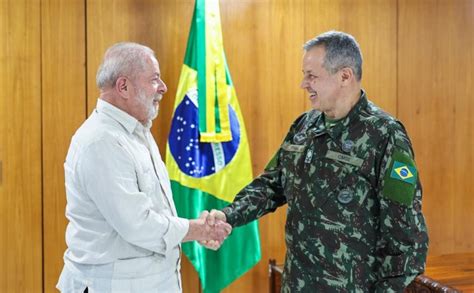 Como O Comandante Do Exército Atuará Para Pacificar A Relação Entre