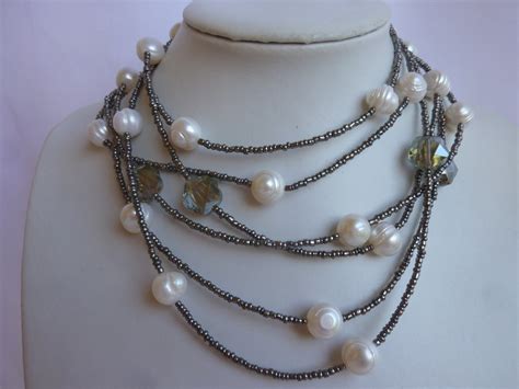 Collana Lunga Con Perle Di Acqua Dolce Grandi Fiori Di Cristallo E