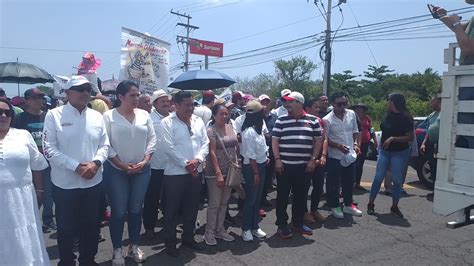 Fuera Grupo Mas Protestan Extrabajadores En Medell N De Bravo E