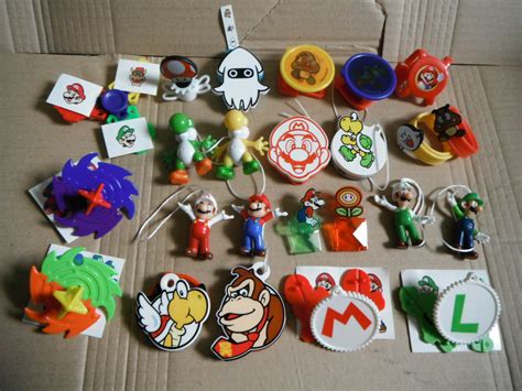 SUPER MARIO CHOOSE YOUR CHARACTER KINDER JOY SURPRISE 2020 FERRERO