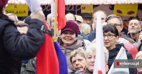 Dziś protest KOD pod ratuszem Czy narodowcy go pokrzyżują