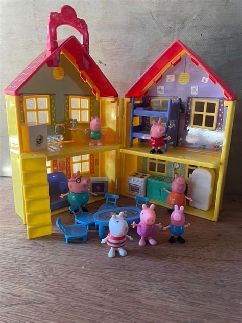 Peppa Pig Family House Playset, Hobbies & Toys, Toys & Games on Carousell