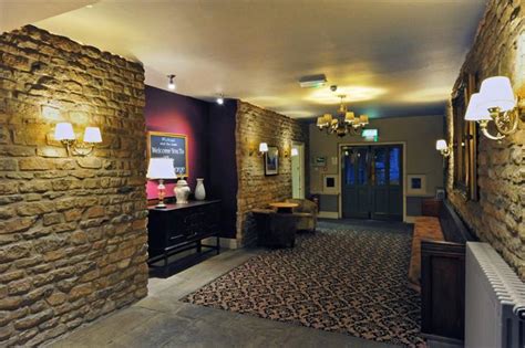 Royal George Hotel Birdlip Gloucester - Compare Deals