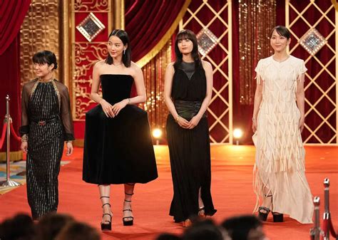 第46回日本アカデミー賞 レッドカーペットに登場した優秀主演女優賞の（左から）岸井ゆきの、のん、広瀬すず、吉岡里帆 ― スポニチ