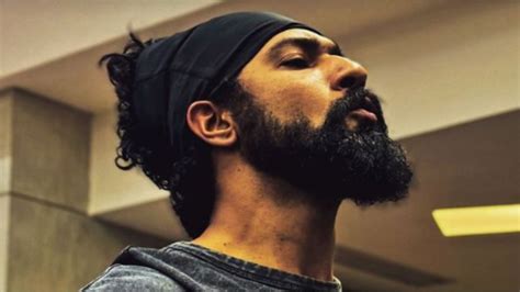 Vicky Kaushal Flexes His Muscle During Workout As He Shoots For Chaava