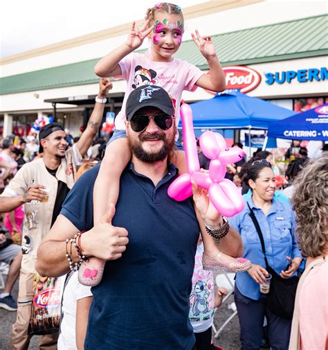 Crowds swarm to twobirds taphouse for their annual block party 3