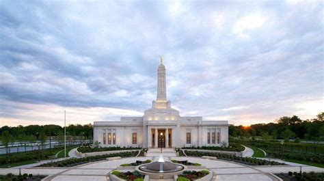 Mormon Temple Tours Drawing Big Crowds