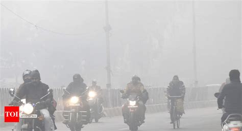 Lucknow Fog To Remain Rain May Return With Chill Today Lucknow News