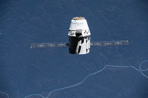 Space Cargo Pictures Spacex Dragon Cargo Craft Approaches The Station 1