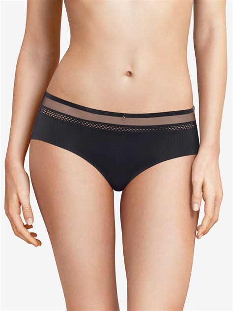 Chic Essential Shorty Noir Shortys Chantelle Lingerie On Target Signs