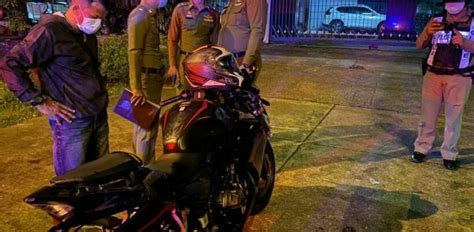 Police Officer Crashes Big Bike In Bangkok 1 Dead 2 Injured Thaiger