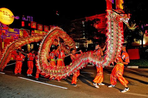 A Tradicional Dan A Do Drag O China Vistos